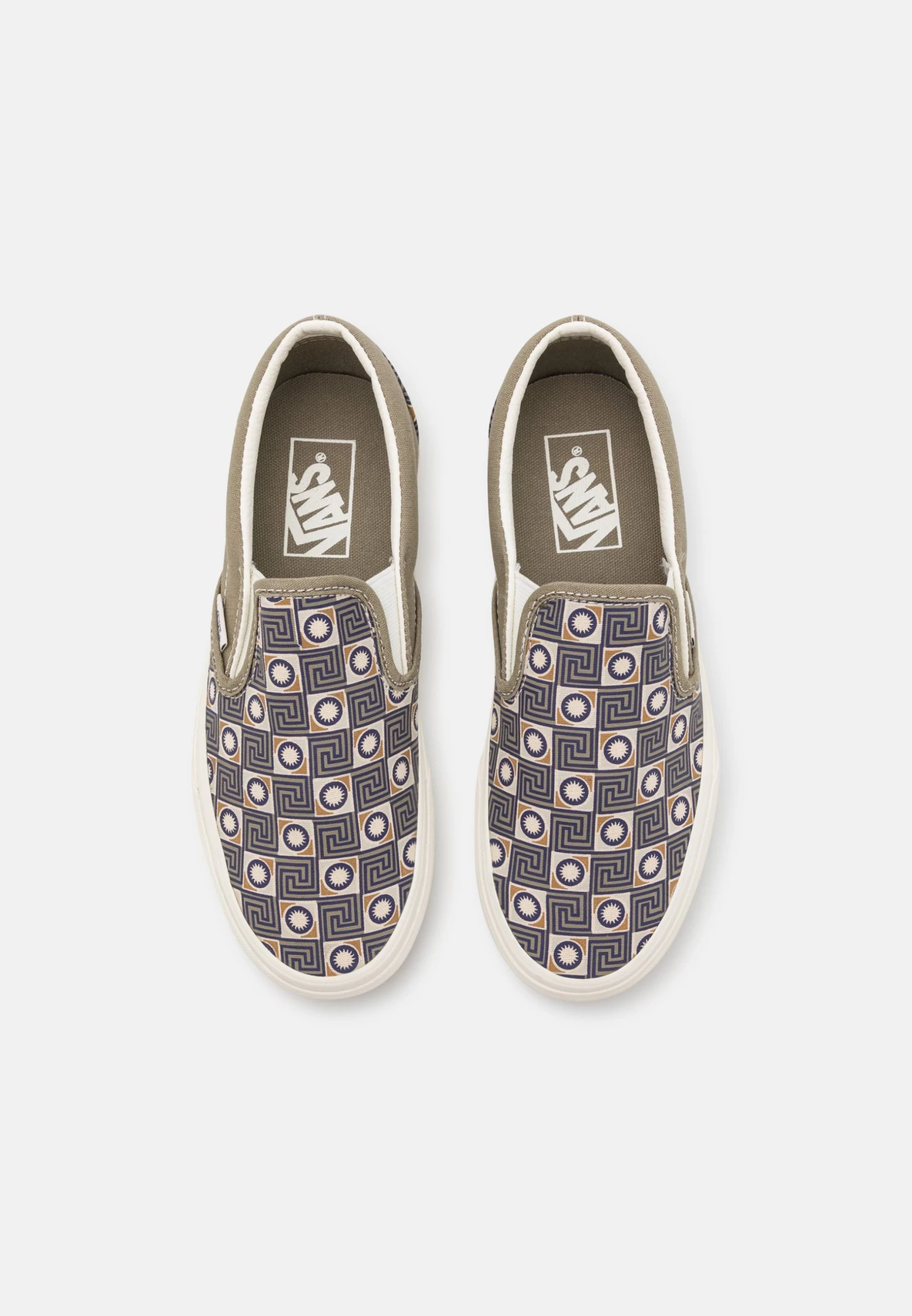 Vans Classic Slip On Unisex - Instappers - Geo Trek Olive - Image 6