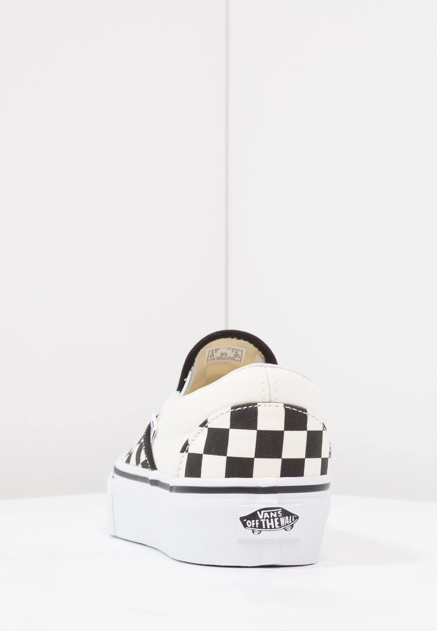 Vans Ua Classic Slip-On Platform - Instappers - Black/White - Image 7